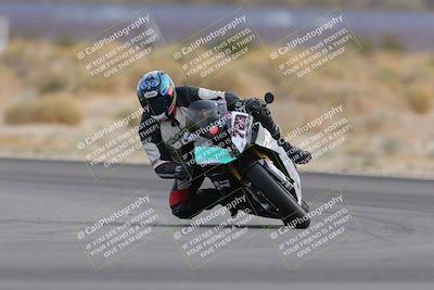 media/Dec-17-2022-SoCal Trackdays (Sat) [[224abd9271]]/Turn 16 (210pm)/